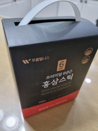 [푸름웰니스] 프리미엄 6년근 홍삼스틱 3mg x 100포 — 5점을 준 리뷰어가 2022년 4월 올린 사용 사진