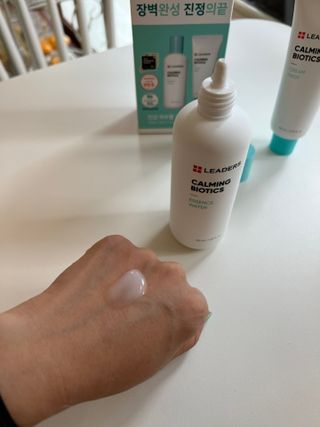 리더스코스메틱 리더스 카밍 바이오틱스 #1등 진정 기획세트 [에센스 워터150ml + 크림 마스크80ml] — 5점을 준 리뷰어가 2022년 9월 올린 사용 사진