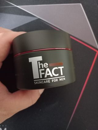 The Fact 더팩트 에스에프엔 브라이트닝 안티 링클 크림 50ml — 5점을 준 리뷰어가 2022년 5월 올린 사용 사진