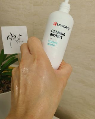 리더스코스메틱 리더스 카밍 바이오틱스 에센스 워터 — 5점을 준 리뷰어가 2021년 2월 올린 사용 사진