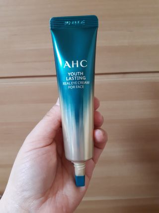[NEW 탄력유턴 아이크림] AHC 유스 래스팅 리얼 아이크림 포 페이스 — 5점을 준 리뷰어가 2021년 1월 올린 사용 사진