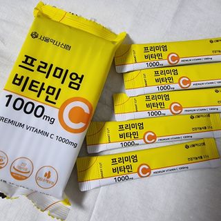 서울약사신협 프리미엄 비타민C 1,000mg_2.5g x 50포 — 5점을 준 리뷰어가 2021년 10월 올린 사용 사진