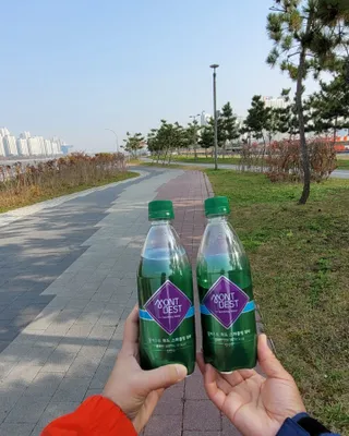 몽베스트 Montbest with Sparkling water Plain 20병 — 5점을 준 리뷰어가 2022년 10월 올린 사용 사진