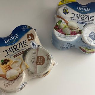 매일바이오 그릭요거트 오리지널 플레인 4개, 로스터리 커피믹스 4개 — 5점을 준 리뷰어가 2021년 12월 올린 사용 사진