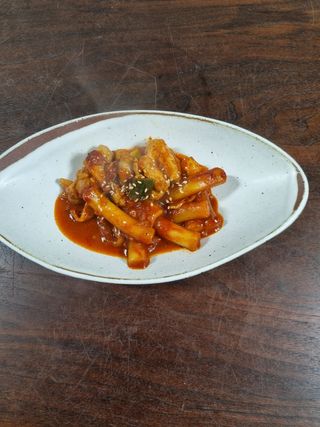 한성기업 무볼레 닭떡볶이+해물떡볶이 2종 세트 — 5점을 준 리뷰어가 2021년 10월 올린 사용 사진