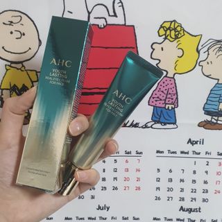 [NEW 탄력유턴 아이크림] AHC 유스 래스팅 리얼 아이크림 포 페이스 — 5점을 준 리뷰어가 2021년 2월 올린 사용 사진