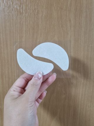 건강누리인터내셔날 레아라 다이아포스 슬리핑 아이패치 골드 & 물광 아이패치 [14회분/총 28매] — 5점을 준 리뷰어가 2022년 7월 올린 사용 사진