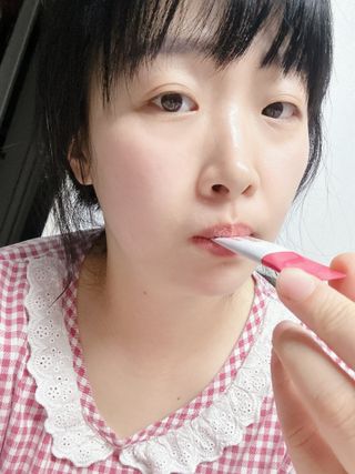 트루헬퍼 Y케어 특급 여성 질 유래 유산균 프로바이오틱스 1박스 — 5점을 준 리뷰어가 2023년 4월 올린 사용 사진