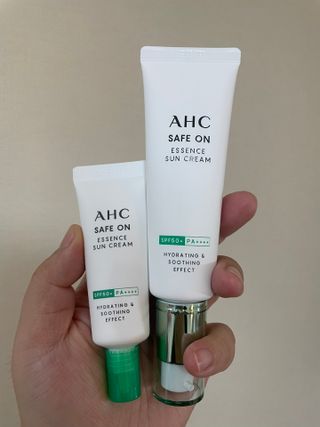 [AHC] 세이프온 에센스 선크림 올리브영 스페셜 증정 기획세트 — 5점을 준 리뷰어가 2022년 6월 올린 사용 사진