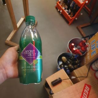 몽베스트 Montbest with Sparkling water Lime20병 — 5점을 준 리뷰어가 2021년 10월 올린 사용 사진