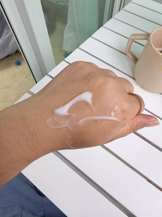 조향사 바디 앤 핸드 로션 화이트 포레스트 — 5점을 준 리뷰어가 2022년 6월 올린 사용 사진
