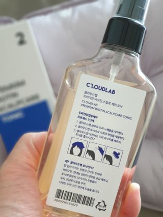 클라우드랩 프리미엄 비오틴 스칼프 케어 토닉 — 5점을 준 리뷰어가 2021년 5월 올린 사용 사진