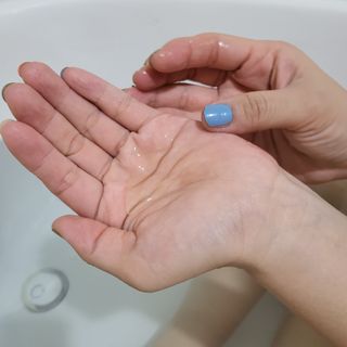 라로지크 X4 스케일링 퍼퓸 샴푸 1,000mℓ — 4.5점을 준 리뷰어가 2022년 1월 올린 사용 사진