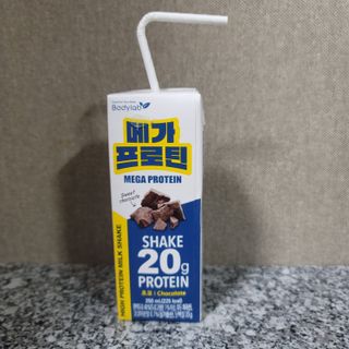 바디랩 프로틴음료 단백질쉐이크 메가프로틴 — 5점을 준 리뷰어가 2022년 4월 올린 사용 사진