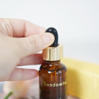 스킨큐어 산다화 비타민c 화이트닝 에센스 30ml — 4.5점을 준 리뷰어가 2023년 7월 올린 사용 사진