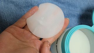 리더스코스메틱 리더스 카밍 바이오틱스 퀵 수딩 패드 — 5점을 준 리뷰어가 2022년 6월 올린 사용 사진