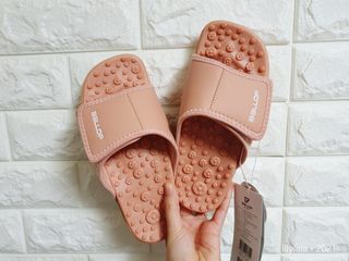 밸롭 칼로링 다이어트 지압슬리퍼 — 5점을 준 리뷰어가 2021년 5월 올린 사용 사진