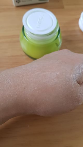 [후르디아] 민감피부 수분크림 비건 아보카도 크림 — 4점을 준 리뷰어가 2022년 9월 올린 사용 사진