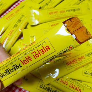 자연에온 경남제약 비타민 쉬머 저분자콜라겐 20g x 30포 — 5점을 준 리뷰어가 2021년 12월 올린 사용 사진