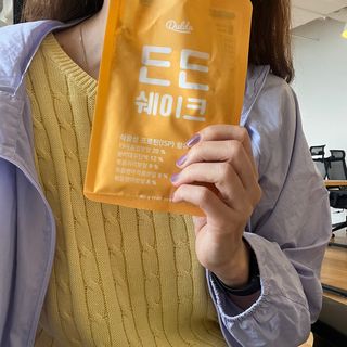[덜다] 든든 식물성 단백질 쉐이크 40g X 7입 (곡물/딸기) — 3.5점을 준 리뷰어가 2023년 8월 올린 사용 사진