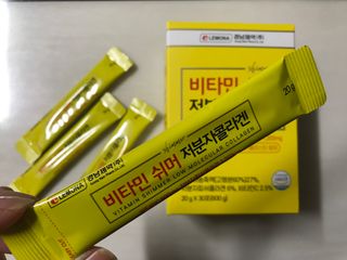 자연에온 경남제약 비타민 쉬머 저분자콜라겐 20g x 30포 — 5점을 준 리뷰어가 2021년 12월 올린 사용 사진