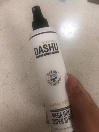 다슈코리아 다슈 포 맨 프리미엄 메가 홀드 슈퍼 스프레이 250ml — 4.5점을 준 리뷰어가 2021년 7월 올린 사용 사진