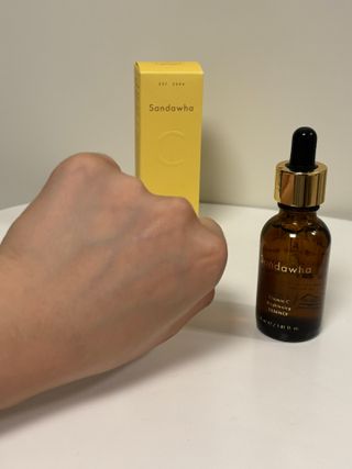 스킨큐어 산다화 비타민c 화이트닝 에센스 30ml — 5점을 준 리뷰어가 2023년 10월 올린 사용 사진