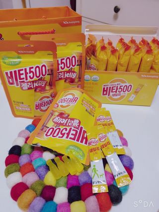 광동생활건강 [광동] 비타500데일리스틱 70포+쇼핑백+구미3개 — 4점을 준 리뷰어가 2021년 12월 올린 사용 사진