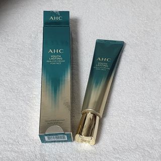 [NEW 탄력유턴 아이크림] AHC 유스 래스팅 리얼 아이크림 포 페이스 — 5점을 준 리뷰어가 2021년 1월 올린 사용 사진