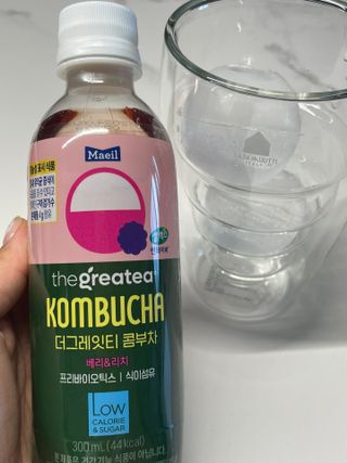 더그레잇티 콤부차 [매일유업] 더그레잇티 44kcal 콤부차 300ml *12개입 (오리지널 6개+베리리치 6개) — 5점을 준 리뷰어가 2023년 7월 올린 사용 사진