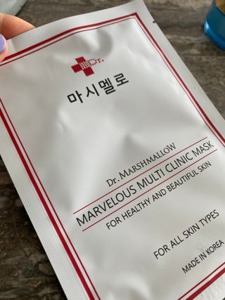 닥터마시멜로 마블러스 멀티 클리닉 마스크 — 5점을 준 리뷰어가 2021년 5월 올린 사용 사진