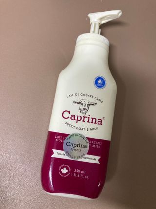 카프리나 프레쉬 산양밀크 모이스춰라이징 바디로션 350ml(오리지널향) — 3점을 준 리뷰어가 2022년 11월 올린 사용 사진