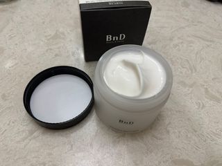 비엔디 2NOW[한글]]BnD 바디 미백 겨드랑이 크림 — 5점을 준 리뷰어가 2024년 12월 올린 사용 사진