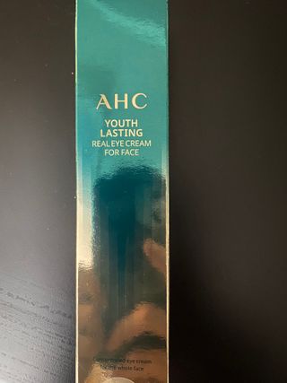 [NEW 탄력유턴 아이크림] AHC 유스 래스팅 리얼 아이크림 포 페이스 — 4.5점을 준 리뷰어가 2021년 3월 올린 사용 사진