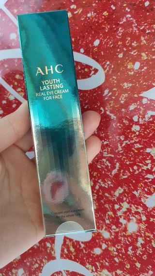[NEW 탄력유턴 아이크림] AHC 유스 래스팅 리얼 아이크림 포 페이스 — 5점을 준 리뷰어가 2021년 2월 올린 사용 사진