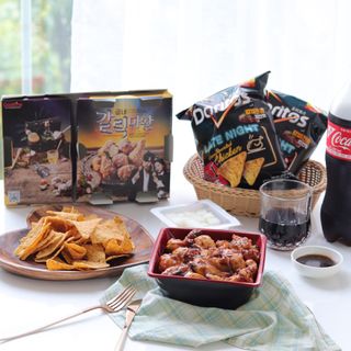 롯데제과 도리토스 갈비천왕치킨맛 X 굽네 갈비천왕 — 5점을 준 리뷰어가 2021년 7월 올린 사용 사진