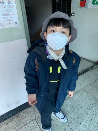 [숨그림]  덴탈마스크 짱구 우리아이 그리고 내가 쓰는 믿을수있는 케릭터 마스크  16종 — 4.5점을 준 리뷰어가 2021년 10월 올린 사용 사진