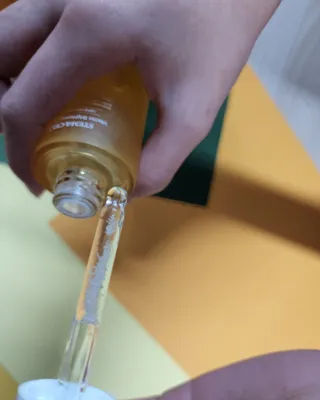 체르엠 스템앤셀 비타민 브라이트닝 에센스 30ml 1개 — 5점을 준 리뷰어가 2022년 4월 올린 사용 사진