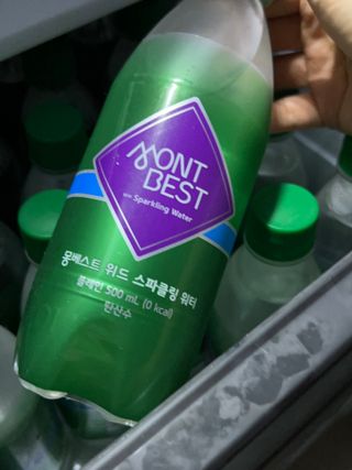 몽베스트 Montbest with Sparkling water Plain 20병 — 5점을 준 리뷰어가 2022년 6월 올린 사용 사진