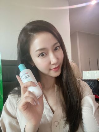 리더스코스메틱 리더스 카밍 바이오틱스 에센스 워터 — 5점을 준 리뷰어가 2021년 6월 올린 사용 사진