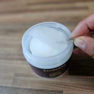 산다화 비타민씨 화이트닝 토너 패드 — 5점을 준 리뷰어가 2023년 5월 올린 사용 사진