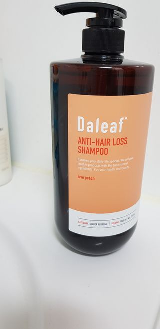 달리프 진저 베러 퍼퓸 탈모 완화 샴푸 1000ml 향 3종 — 5점을 준 리뷰어가 2021년 3월 올린 사용 사진