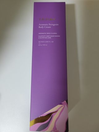트리마이 주름개선 기능성의 퍼퓸 바디케어, 힐링 베리어 바디크림 3종 택1 — 3점을 준 리뷰어가 2022년 10월 올린 사용 사진
