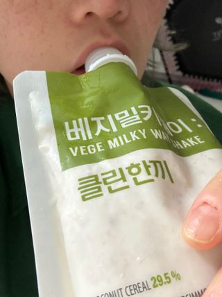 클린24시간  클린한끼 쉐이크 1세트 (5개) — 5점을 준 리뷰어가 2022년 10월 올린 사용 사진