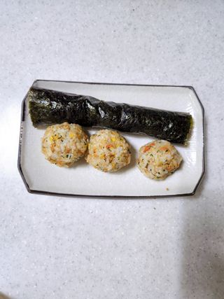 해풀잎 누구나 김밥*1ea [(혼합야채 35g *1ea,  김밥김 (5g, 5ea),  양념간장 (6g, 5ea), 참기름(5g, 2ea)] — 5점을 준 리뷰어가 2022년 8월 올린 사용 사진