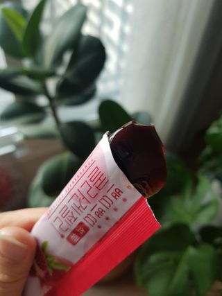 헬스업_쁘띠쁘띠석류콜라겐젤리_20g x 14포 — 5점을 준 리뷰어가 2021년 1월 올린 사용 사진