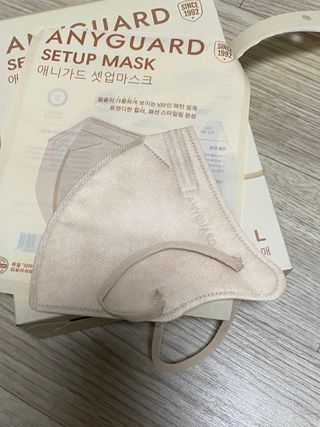 애니가드 셋업마스크 4컬러 각 10매입 [크리미베이지, 캐시미어로즈, 초콜렛브라운, 미드나잇네이비] — 5점을 준 리뷰어가 2022년 2월 올린 사용 사진