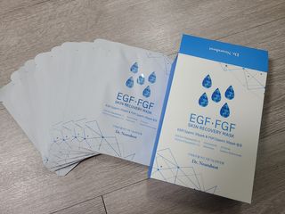 Dr.느루벗 느루벗 EGF FGF 스킨 리커버리 마스크 10장 — 3점을 준 리뷰어가 2021년 3월 올린 사용 사진