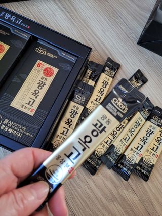 [광동제약] 광동 광옥고 홍삼 본 30포+쇼핑백 증정 — 5점을 준 리뷰어가 2021년 11월 올린 사용 사진