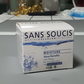 산수시 아쿠아 베네핏 24h 수부지 물광 속건조 수분크림 50ml — 5점을 준 리뷰어가 2021년 6월 올린 사용 사진